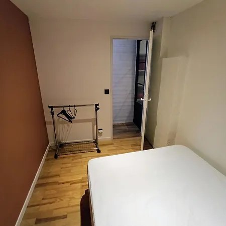 Sejour Dans La Cite Fortifiee *